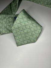 VINEYARD VINES Mens Green 100% Silk Geometric Tie Golf MGA Made In USA