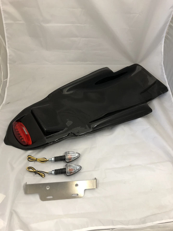 Suzuki GSXR 600 K1 K2 K3 2000-03 A16 UNDERTRAY BLACK & LED LIGHT, INDs Tail Tidy - Image 4 of 4