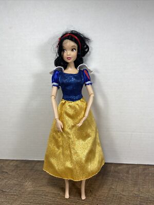 Disney Store Snow White Classic Doll Collection Retired