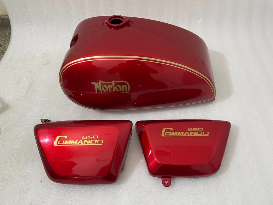 Norton Commando Interstate 850 Cherry Painted Steel Petrol Tank + Side Panels - Image 2 of 4