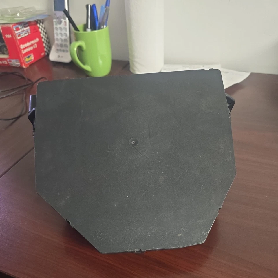 Mercedes Benz C63 AMG C350 C300 C250 2008-2010 módulo de caja de relé de fusibles delantero Sam Foto 3 de 4