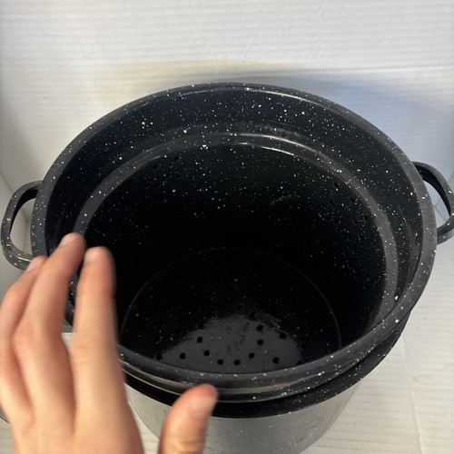 Vintage Blue and White Speckled Enamel Cooking Pot with Strainer - Picture 4 of 16