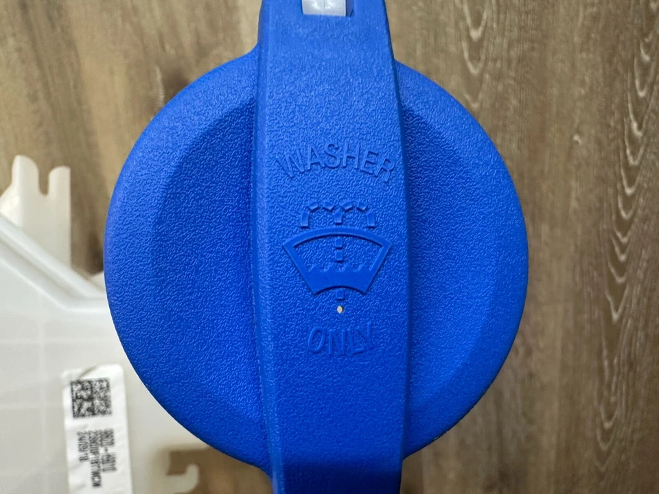 KIA RIO 2018-20 lavadora líquido resevoir pieza de fabricante original # 98620-H9010 Foto 2 de 4