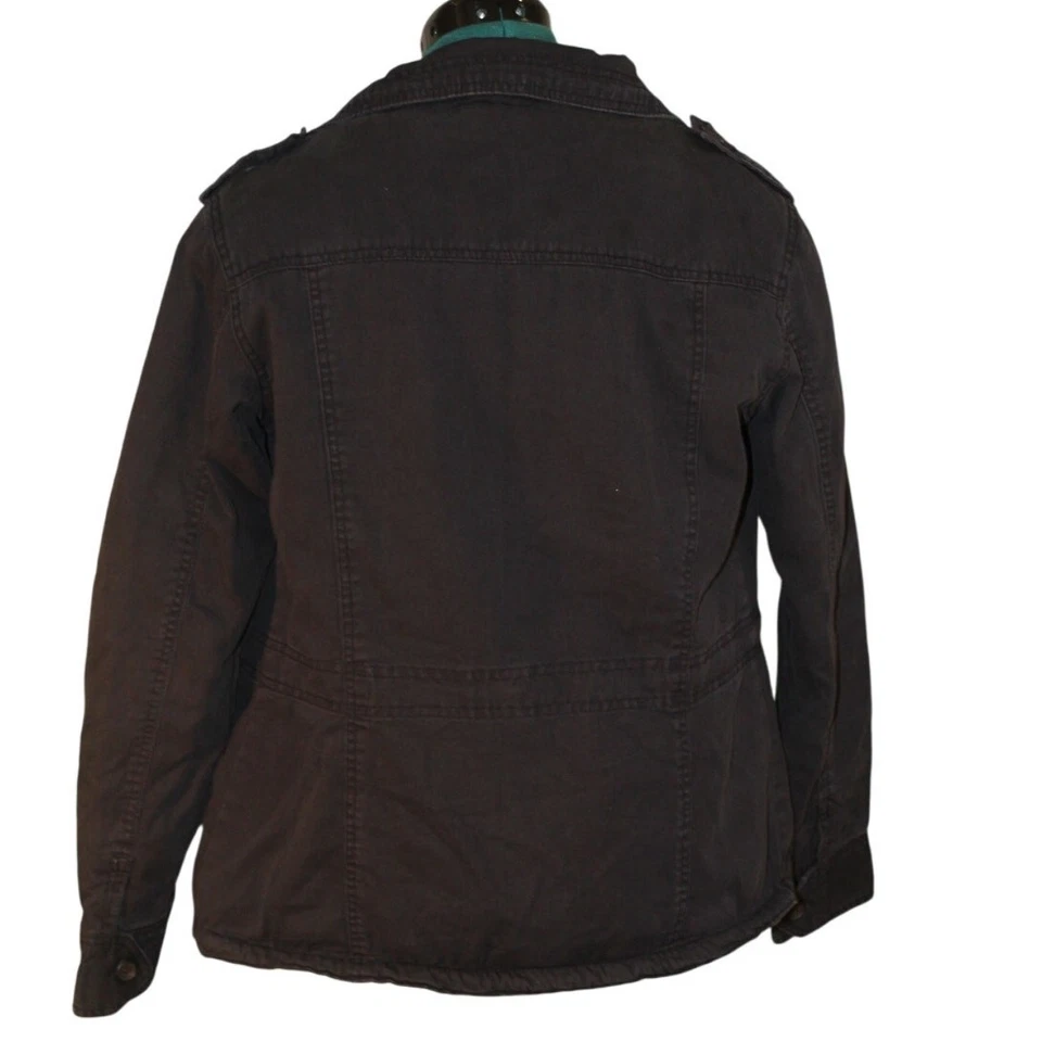 Chaqueta utilitaria Kirra negra con forro Sherpa grande para mujer Foto 2 de 4