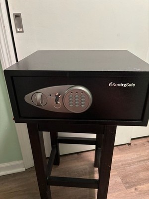 SentrySafe X105 Security Safe with Digital Keypad Lock 1.0 cu. ft.    Buyer pays