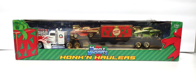 Muscle Machines Honk's Haulers w/'57 Chevy, '50 Studebaker N' LTD