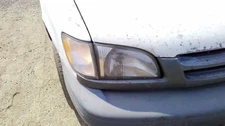 Passenger Right Headlight Fits 98-00 SIENNA 30778680