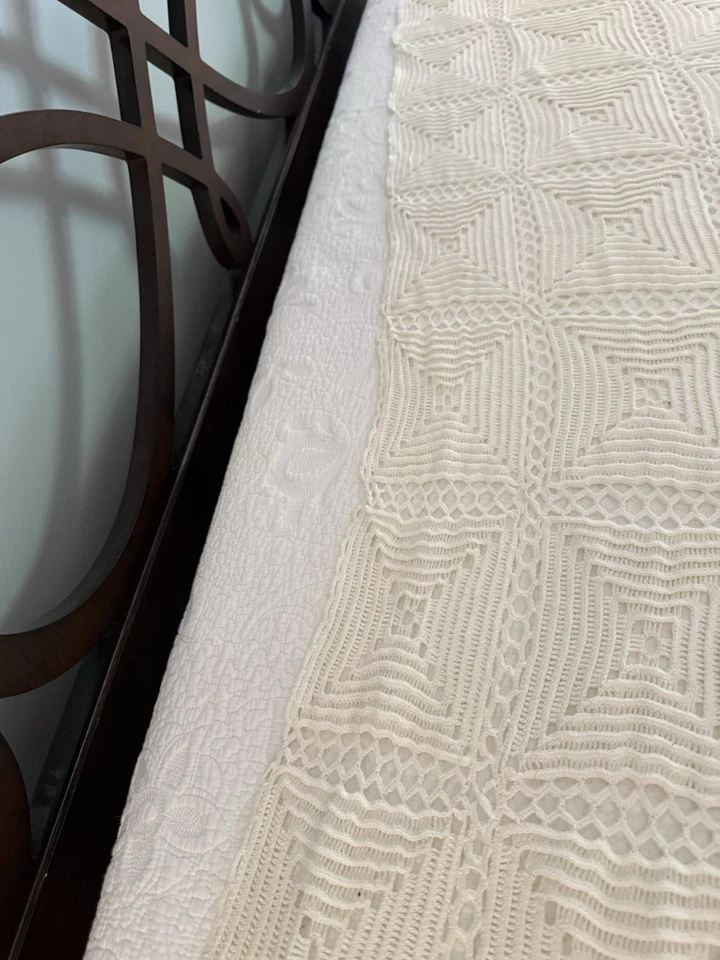 Cama de ganchillo king vintage o toldo topper podría usarse en la parte posterior del sofá/cortina Foto 4 de 4