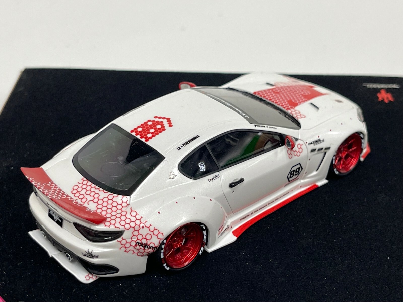 Picture 4 of 6