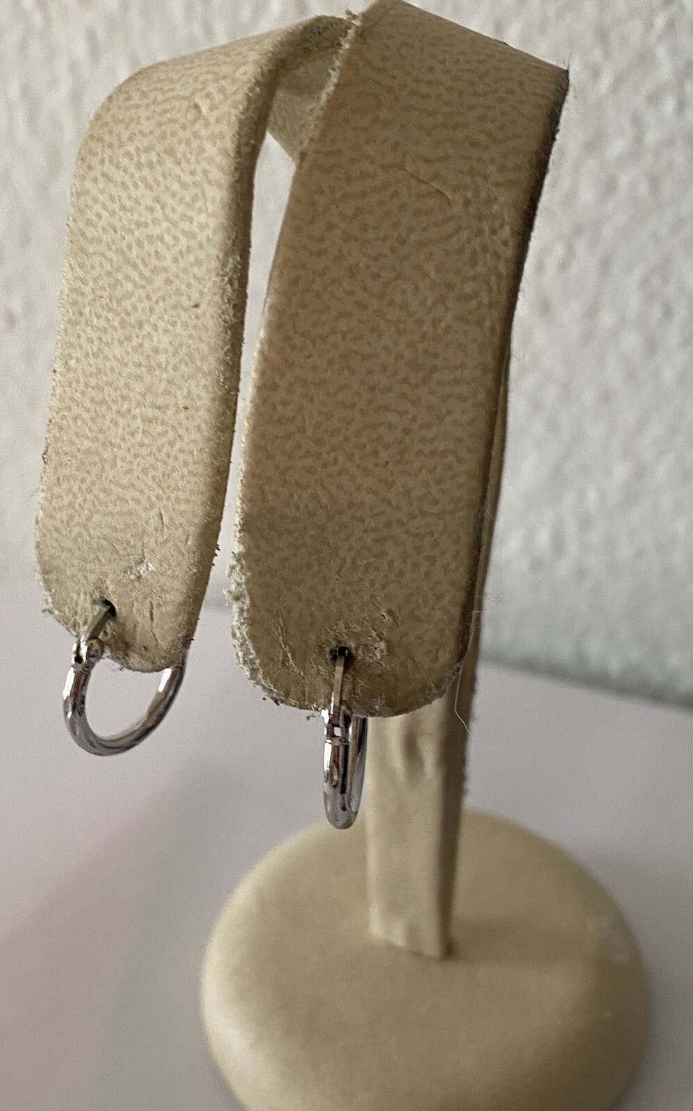 STERLING SILVER PATTERNED “LEAF CUT” HOOP EARRING… - image 9