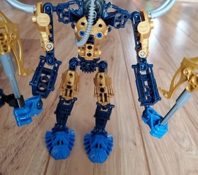 LEGO BIONICLE GLATORIAN - Tarix 8981 - COMPLETE - NO Manual Or Can