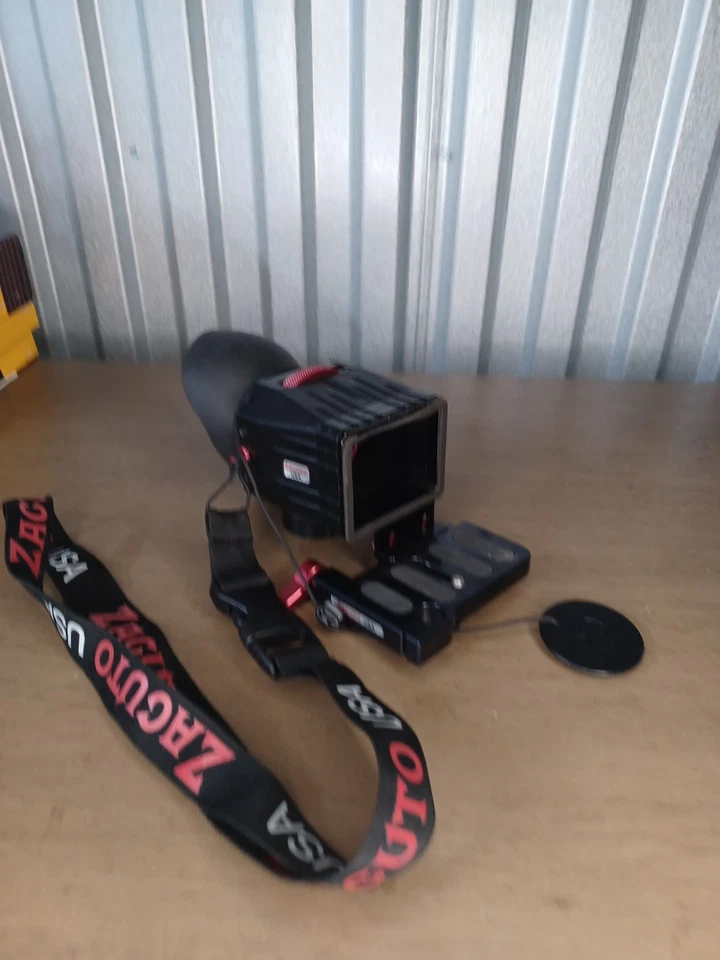 Zacuto Z-Finder Pro 2.5x Viewfinder for 2.5" Screens  -  - Image 3 of 4