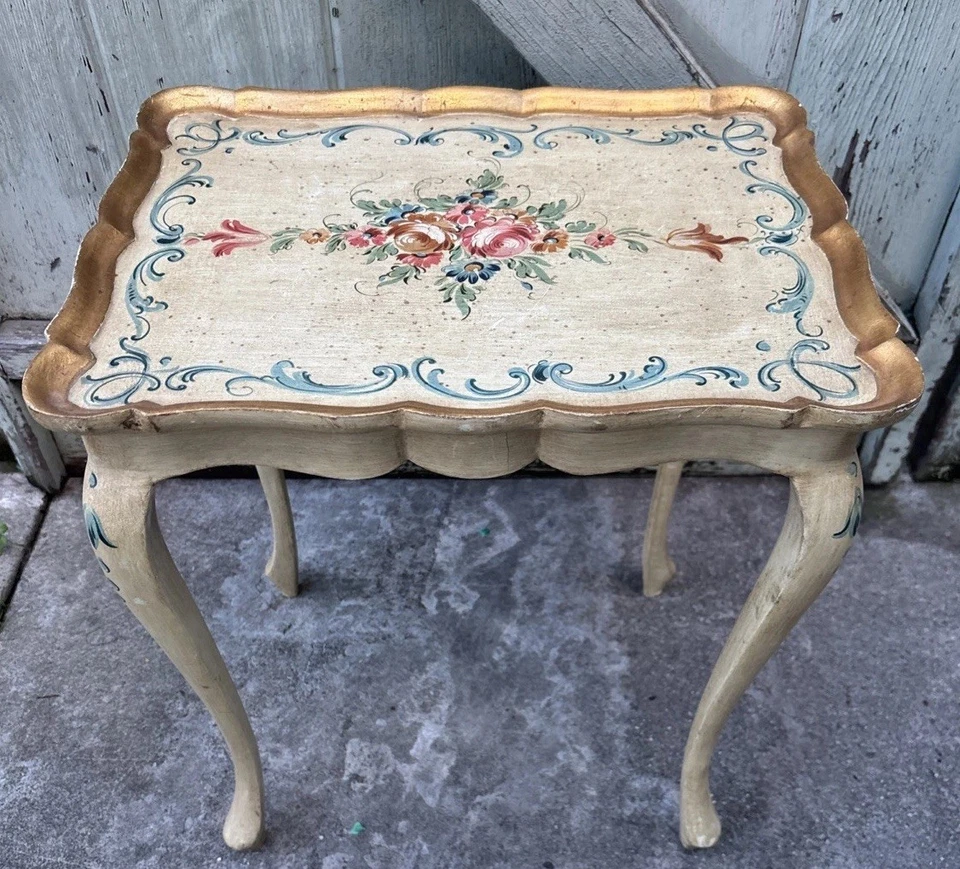 Mesas anidadoras estilo florentino vintage doradas provincial Hollywood Regency Foto 3 de 4