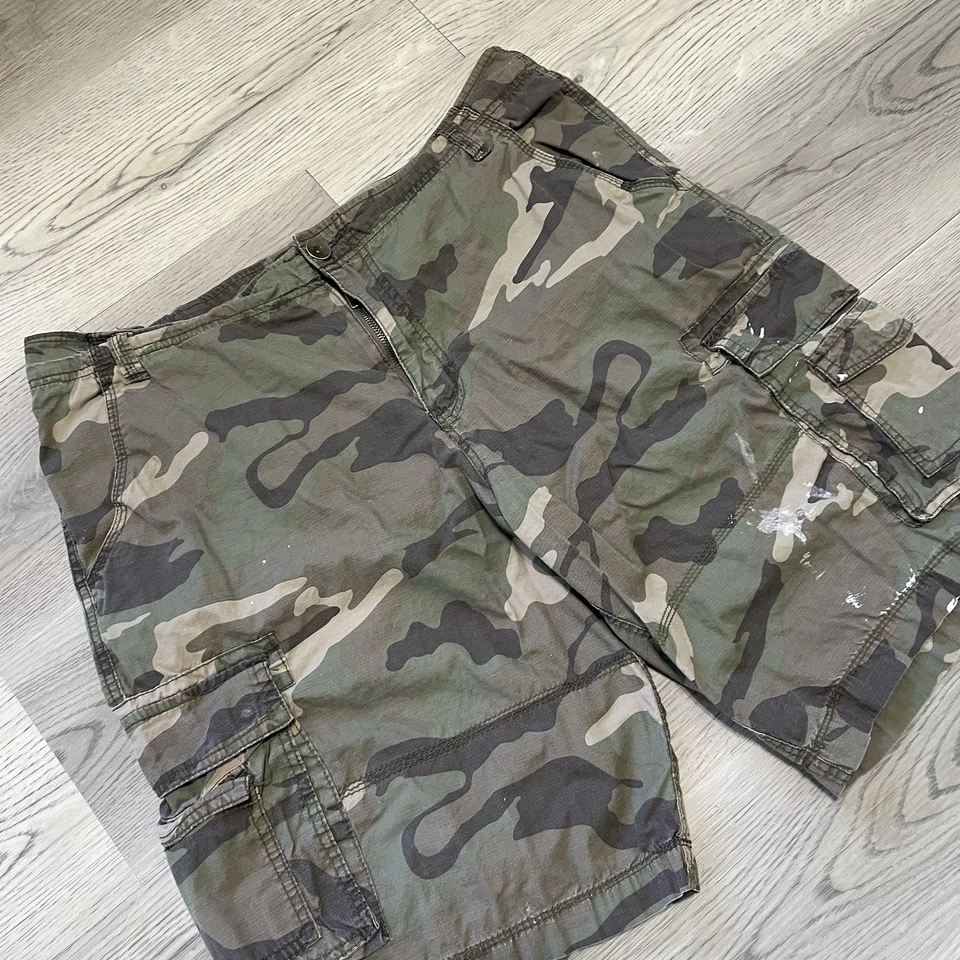 Pantalones Cortos Carga Y2K No Boundaries Para Hombre Talla 38 Calce Suelto Camuflaje Grunge Foto 2 de 4