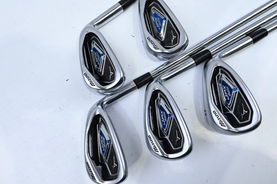 Mizuno JPX 825 Irons / 6-PW / Regular Flex Dynamic Gold XP R300 Shafts - Image 2 of 4
