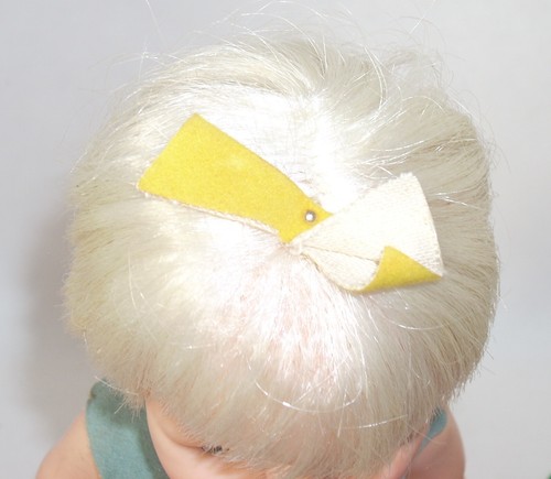 Bambola vintage 1965 Uneeda Drink & Wet Sleepy Eye 10,5" con vestito giallo 2 25 - Foto 10 di 15