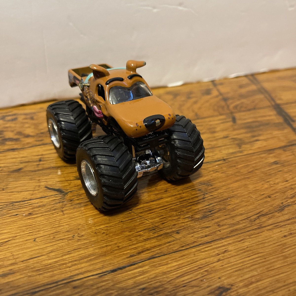 2017 Hot Wheels 1:64 Scale Monster Jam Scooby-Doo