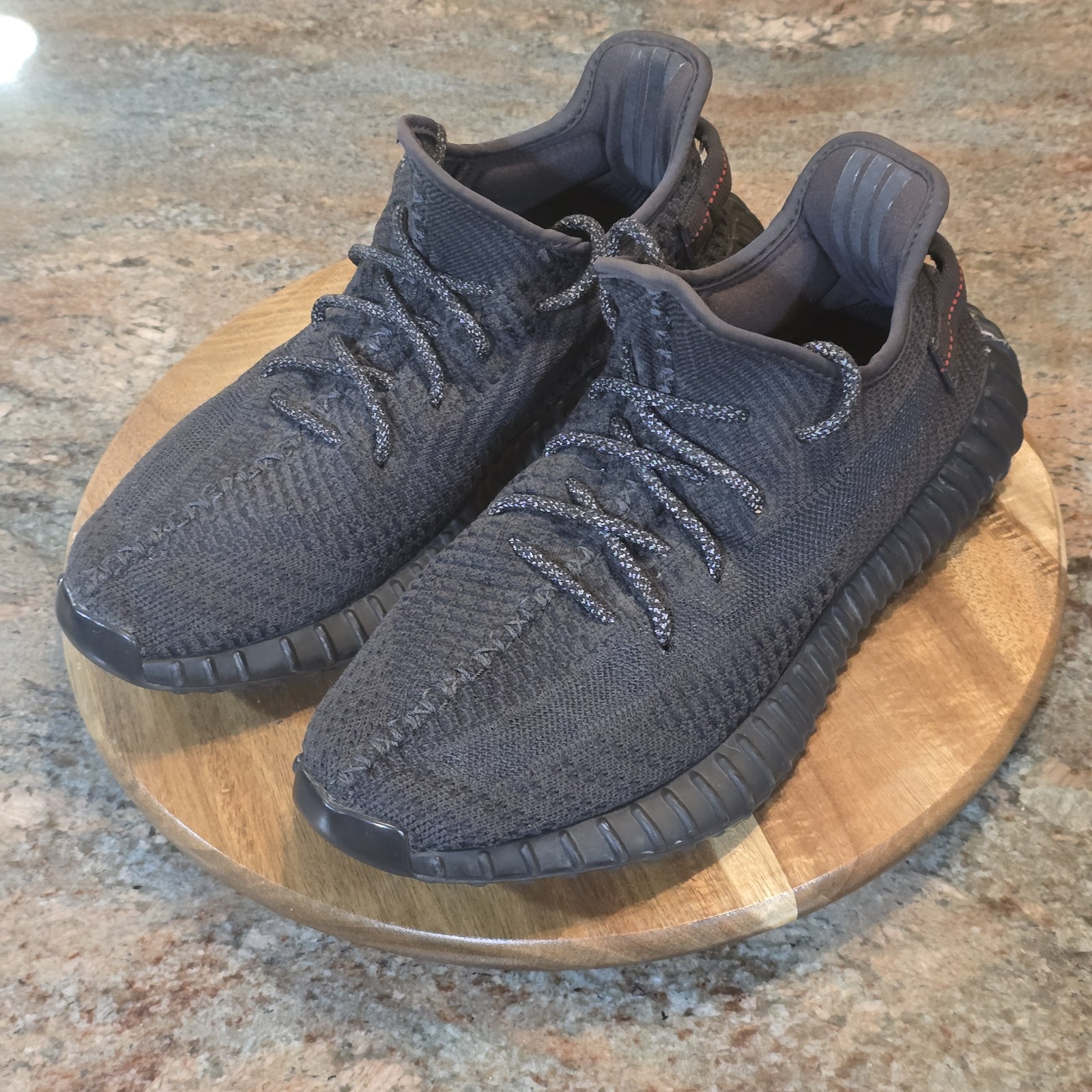 Adidas Yeezy Boost 350 V2 Black - Mens Size 9 - Athletic Shoes Sneakers thumbnail 3