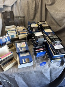 Huge 400+ Floppy Disk Lot Amiga MS-DOS Windows Software Games Storage Cases