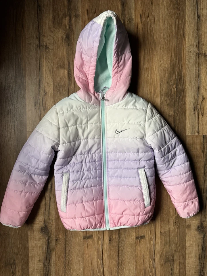 Nike Girls Gradient Puffer Jacket 6 (5–6 Yrs / 110–116 cm) - Image 2 of 4