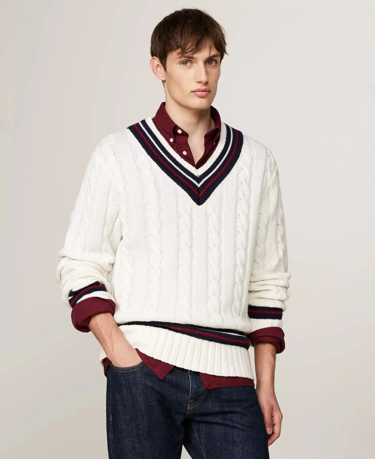 Tommy Hilfiger Men's Regular-Fit Cable-Knit V-Neck Cricket Sweater Wool Blend L
Opens in a new windo