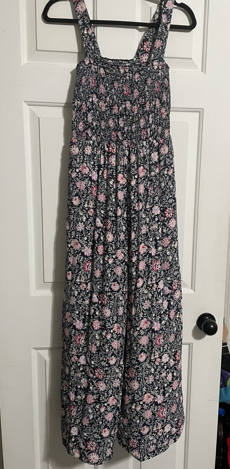 Picture 1 of 6