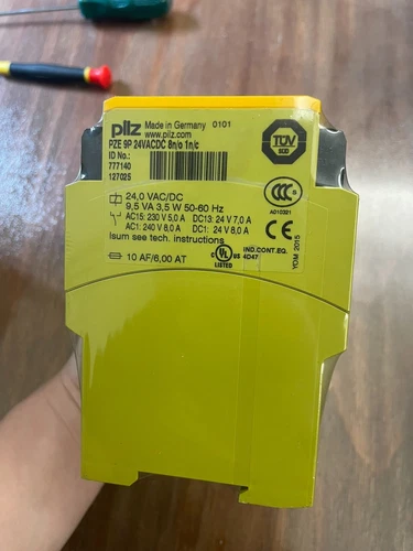 1PC NEW pilz 777140 PZE 9P 24VACDC 8n/o 1n/c MODULE Expedited Shipping