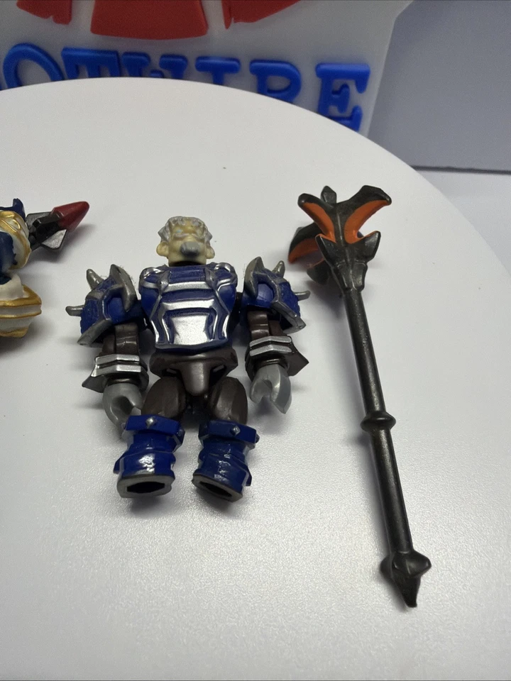 MINIFIGURA MEGA CONSTRUX WORLD OF WARCRAFT ENANO ALA DE MUERTE VIENTO TORMENTA ASALTO Foto 3 de 3