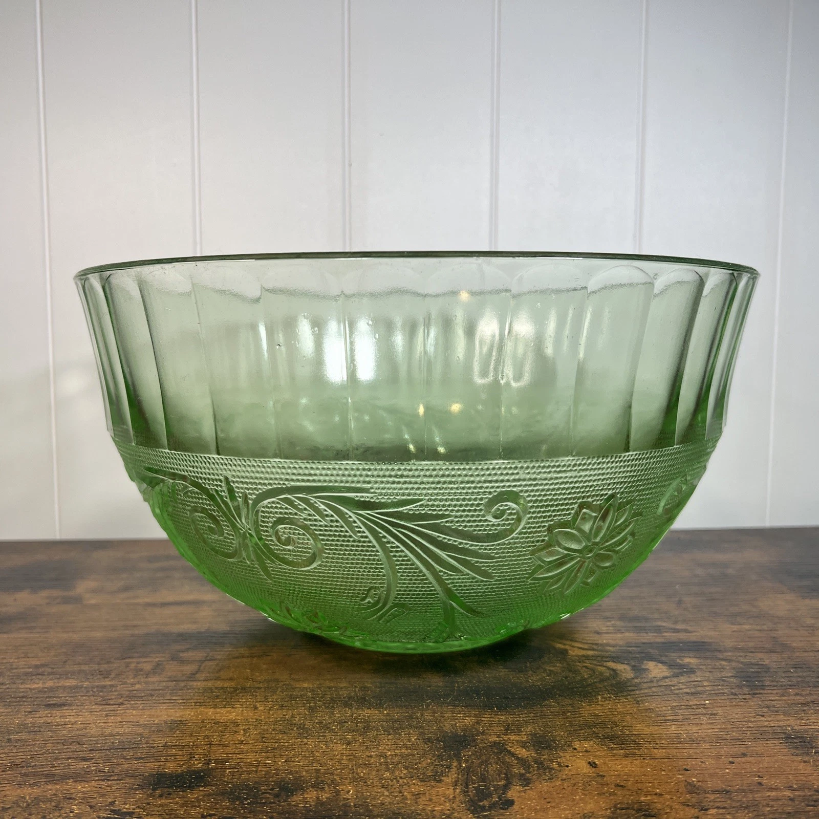 Tiara Indiana Chantilly Green Sandwich Glass Punch Bowl