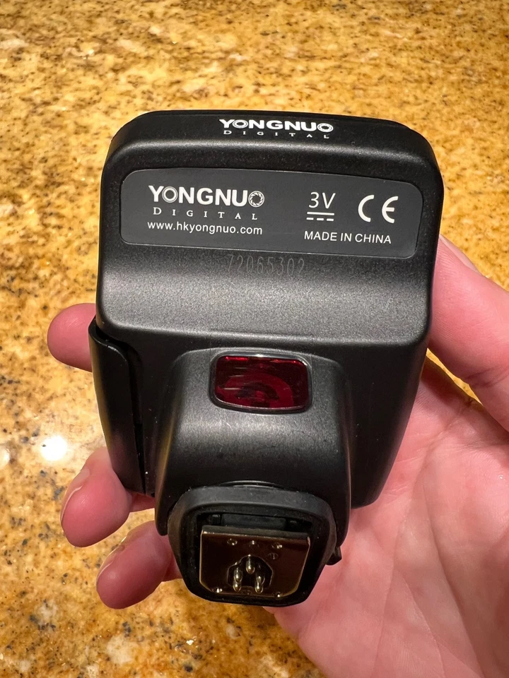 Controlador de flash Yongnuo YN-E3-RT para transmisor Speedlite inalámbrico Canon Foto 3 de 4