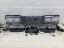 1981-1985 Volvo 240 245 Headlamp Set Grille Front Assembly Oem 5386m
