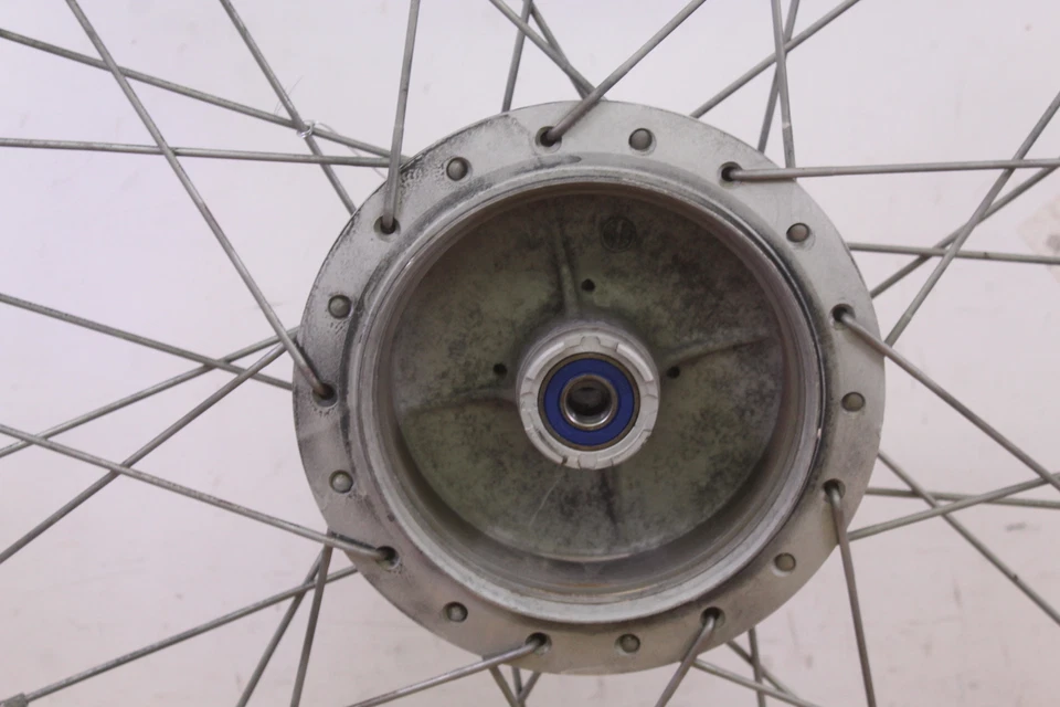 Honda CR250 1980 cubo de llanta delantera 21 pulgadas Foto 2 de 4