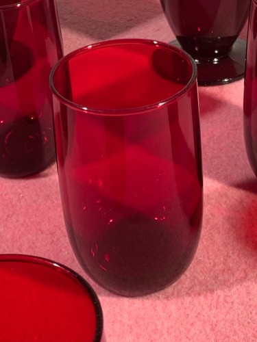 Vintage Anchor Hocking Royal Ruby Red 5 Footed Goblets & 6 Juice Glassware - Picture 3 of 9