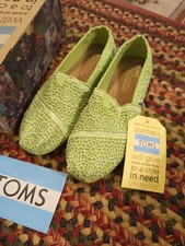 Brand New Authentic TOMS Classics Shoes Size Youth 4 Lime Crochet NIB READ