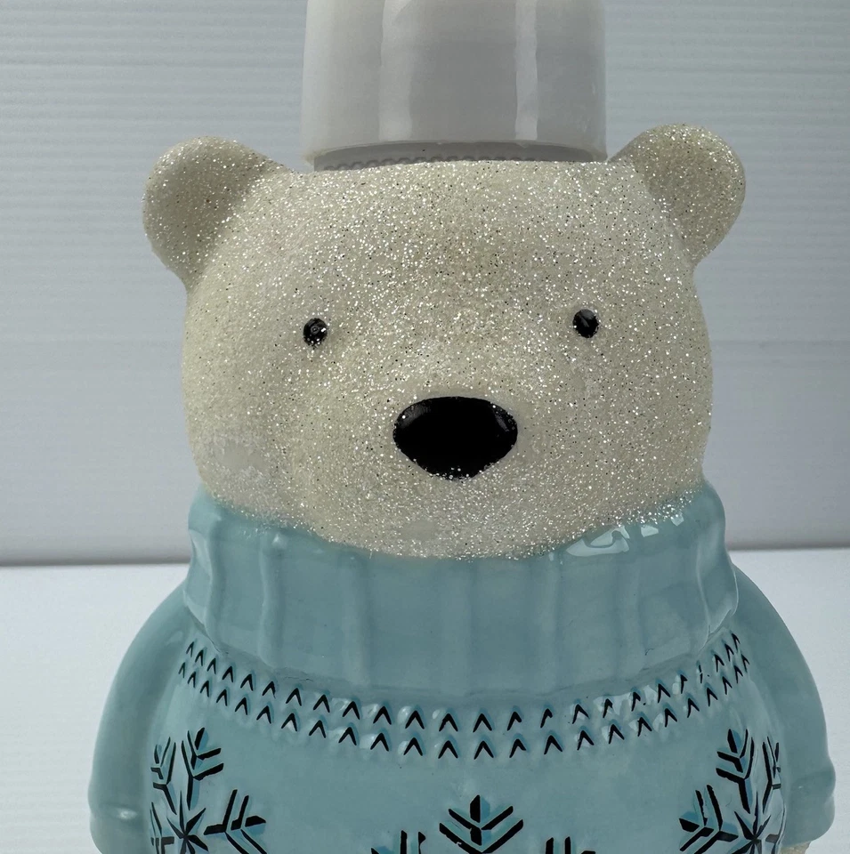 Bath & Body Works Oso Polar Dispensador de Jabón Suéter Azul Cerámica Brillo RARO Foto 2 de 4