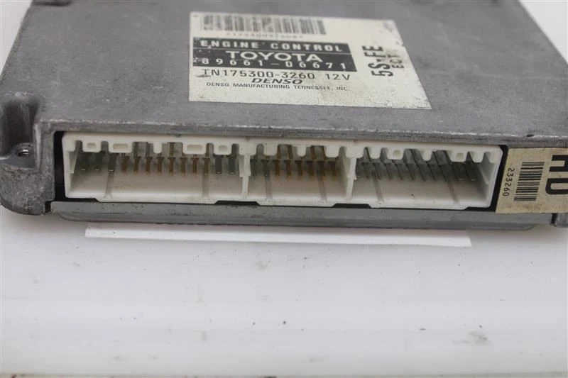 Computadora ECU ECM TOYOTA CAMRY SOLARA 1999 99 8966106671 1165426 Foto 2 de 4