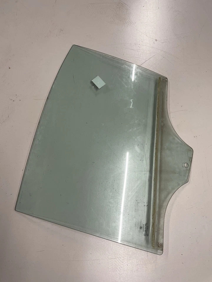 2006 - 2011 BMW 328I 328XI E90 vidro traseiro esquerdo da porta lateral do motorista fabricante de equipamento original - Imagem 4 de 4