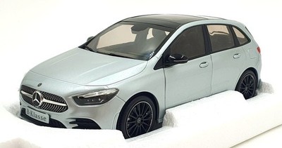 Z Models 1/18 Scale B6 696 0458 - Mercedes-Benz B-Class - Silver