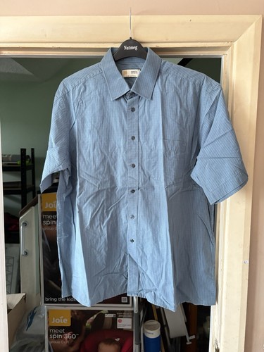 BN Marks & Spencer’s Vintage Pure Cotton Blue/White Men Short Sleeve Shirt. 2XL