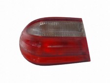 Mercedes-Benz E W210 2000 Kennzeichenbeleuchtung A2108203364 MOG206242 Mercedes-Benz E W210 2000 Kennzeichenbeleuchtung A2108203364 MOG206242