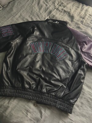 RARE Vintage 90s Logo Athletic NHL Mighty Ducks Shark Tooth