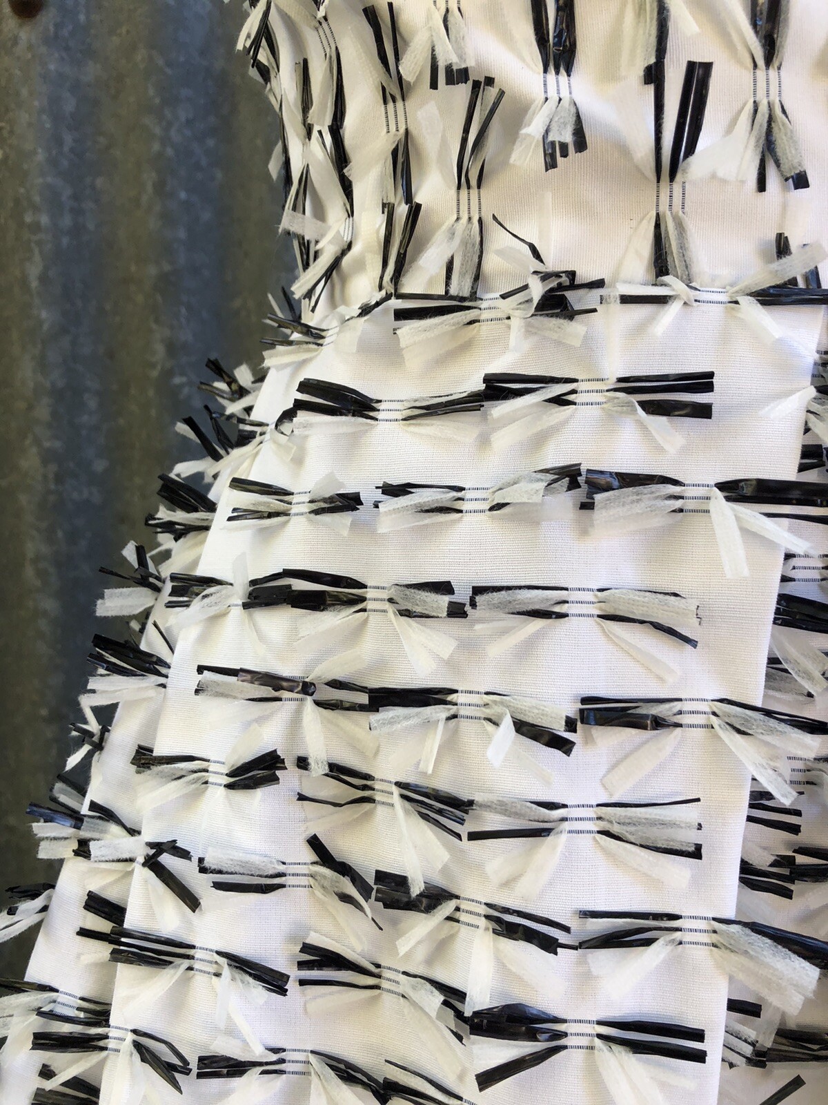 Alex Perry Wht Cotton Bikini Bodice Pleated Skirt MIDI w/ Raffia Bow Detail. s.6 image 3