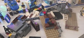 MIXED LEGO City Police Mobile Command CENTER   Unit 60139  Mountain Arrest 60173