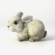 Vintage Garden Statue Bunny Lawn Resin Outdoor Indoor Home Decor Spring Patio