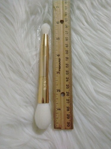Tarte Cosmetics Gold White Double-Ended Makeup Brush NEW - Picture 2 of 2