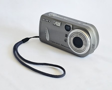 Sony Digital Camera Cybershot DSC-P92 5.0MP Silver w/ Memory Stick 256MB Works