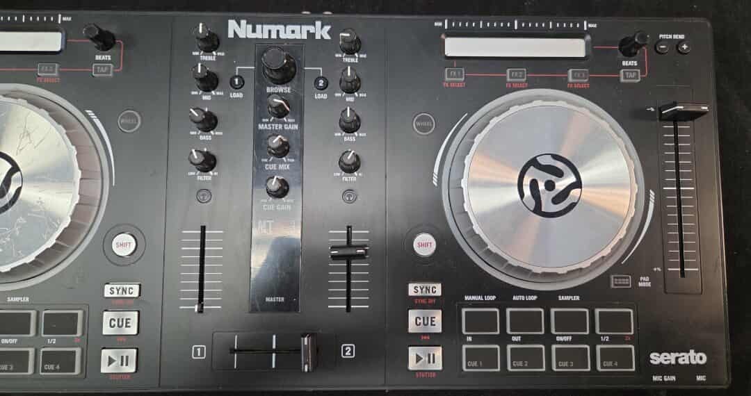 Numark Mixtrack Pro 3 DJコントローラー Mixtrack Pro 3 | Numark