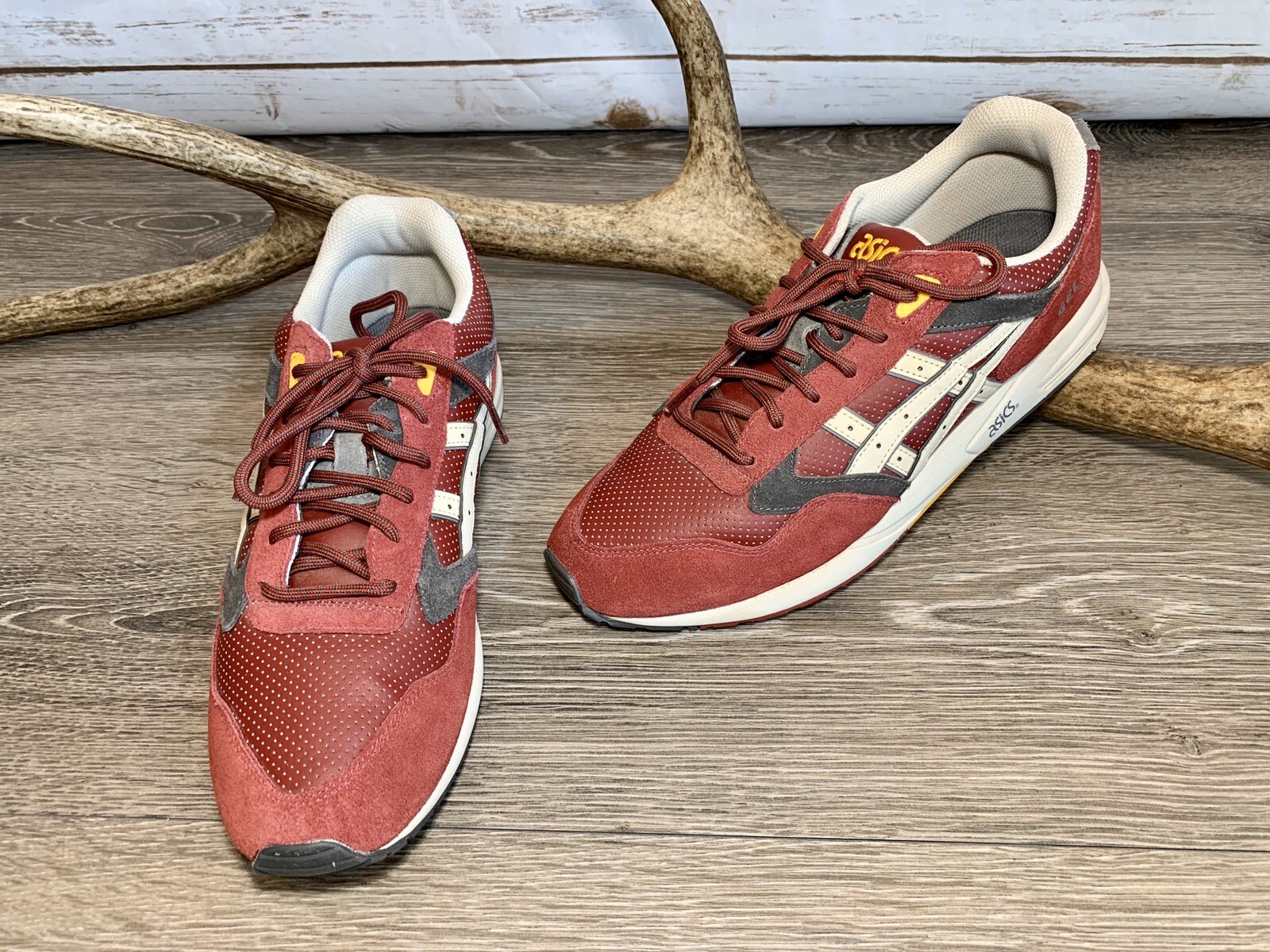 off white athletic shoes