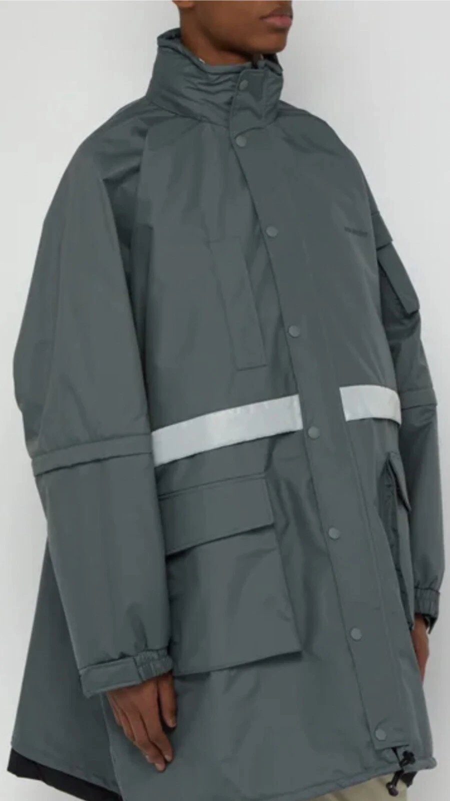 Parka riflettente oversize da uomo Balenciaga. 48. $2800