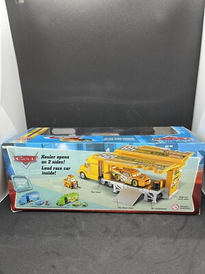 Disney Pixar CARS Night Scene TEAM OCTANE GAIN Piston Cup Nights